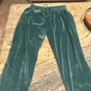 Victoria secret xs velvet green sweatpants